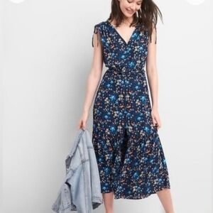 GAP Navy Floral Midi Dress with V-Neck M